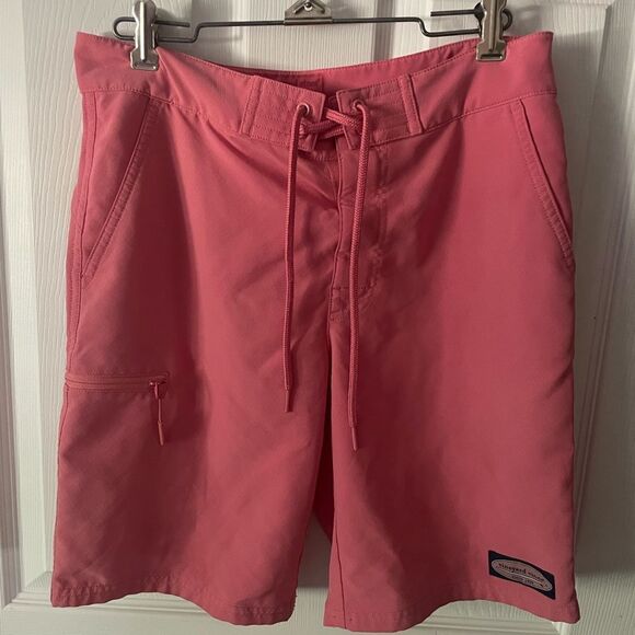 Vineyard Vines men’s salmon colored board shorts W28 inseam 9” - Picture 1 of 4